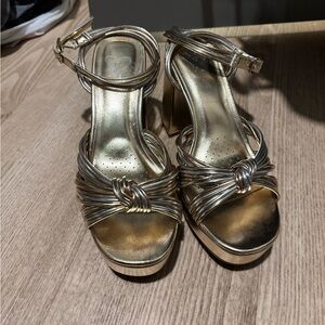 Metallic platform heels